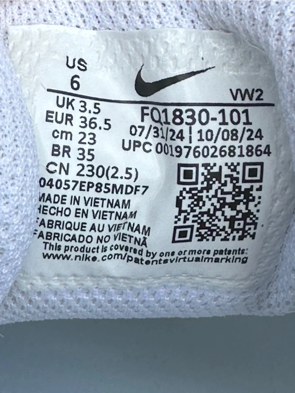 Nike MC Trainer 3 Low Casual Sneaker Womens 6 (fits Unisex Youth GS US 4.5)